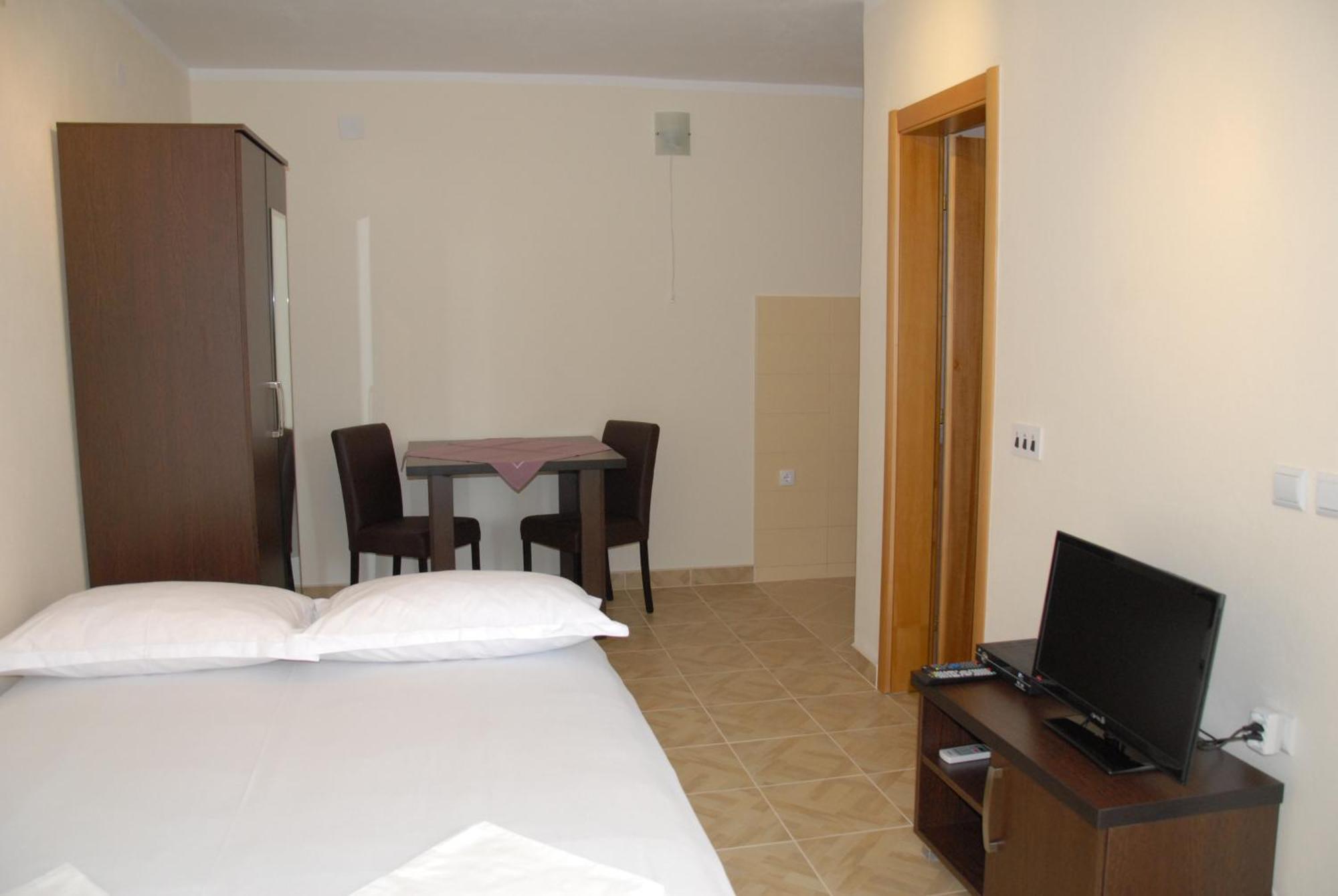 Guest House Evropa 2 Ulcinj Eksteriør bilde