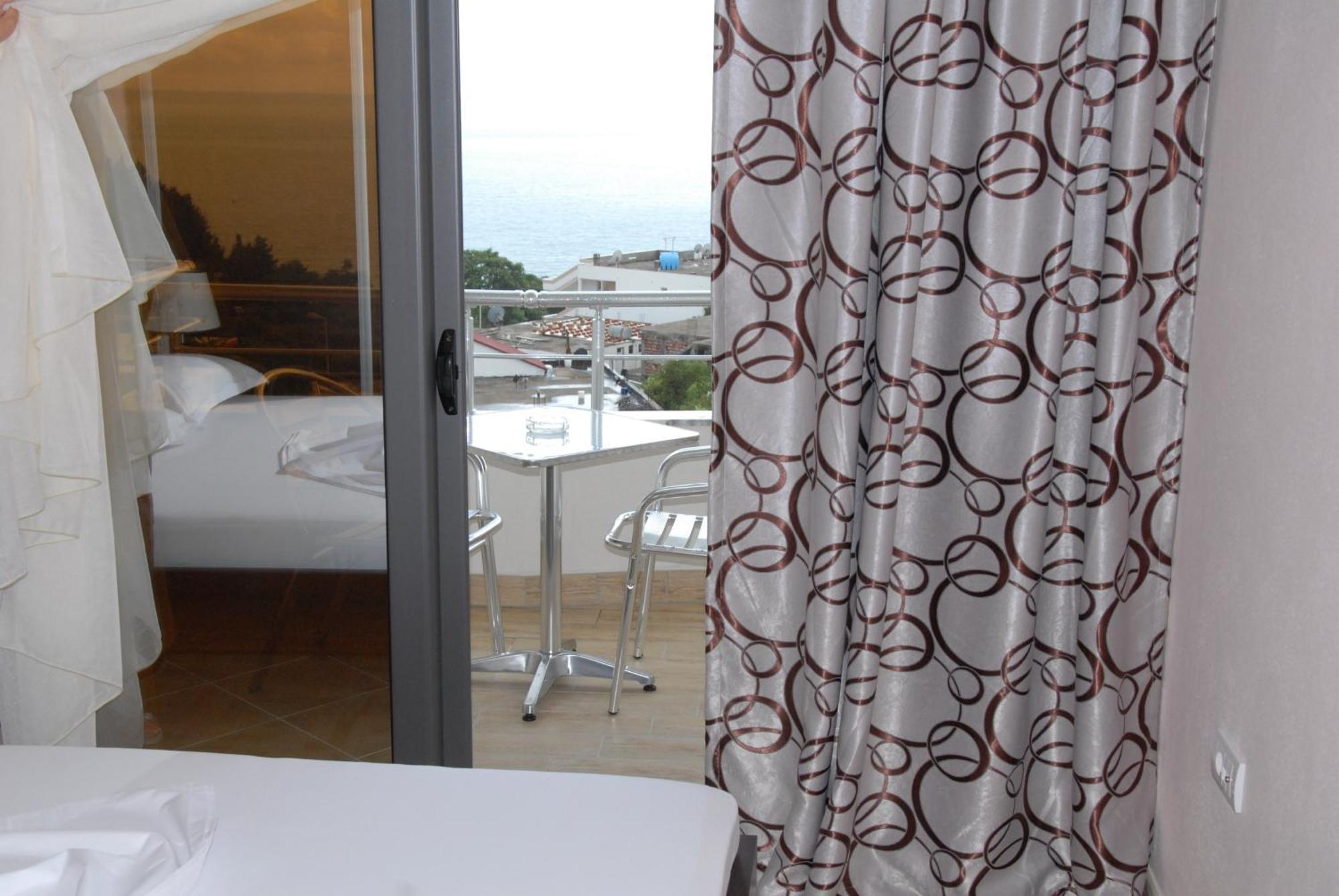 Guest House Evropa 2 Ulcinj Eksteriør bilde